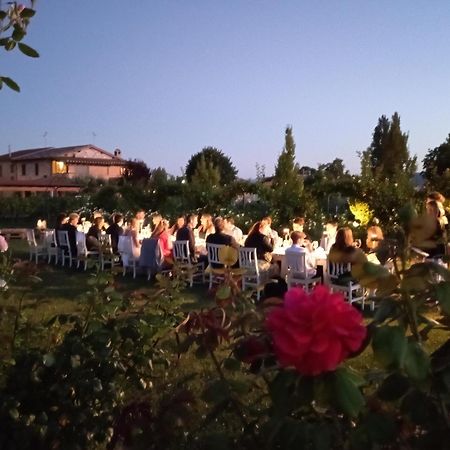 Villa Il Fienile Di Asís Exterior foto