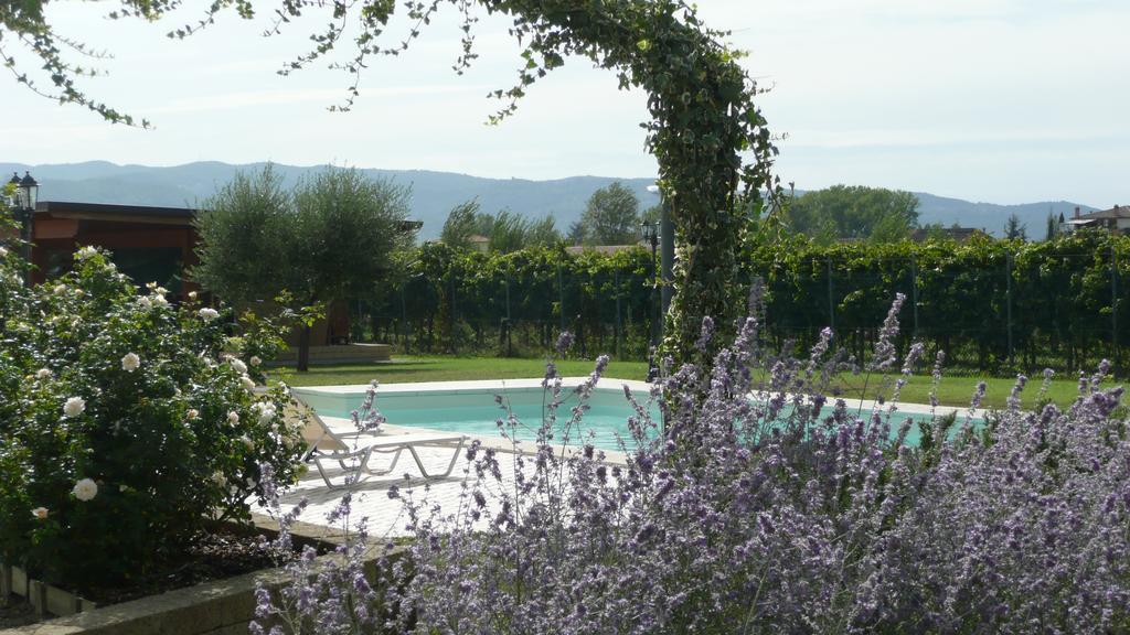 Villa Il Fienile Di Asís Exterior foto